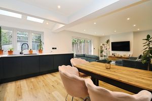 Photo 10- click for photo gallery